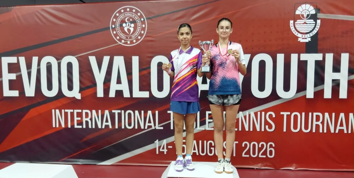 Stolustü tennisçilər Türkiyədən 4 medalla qayıdırlar - FOTO 