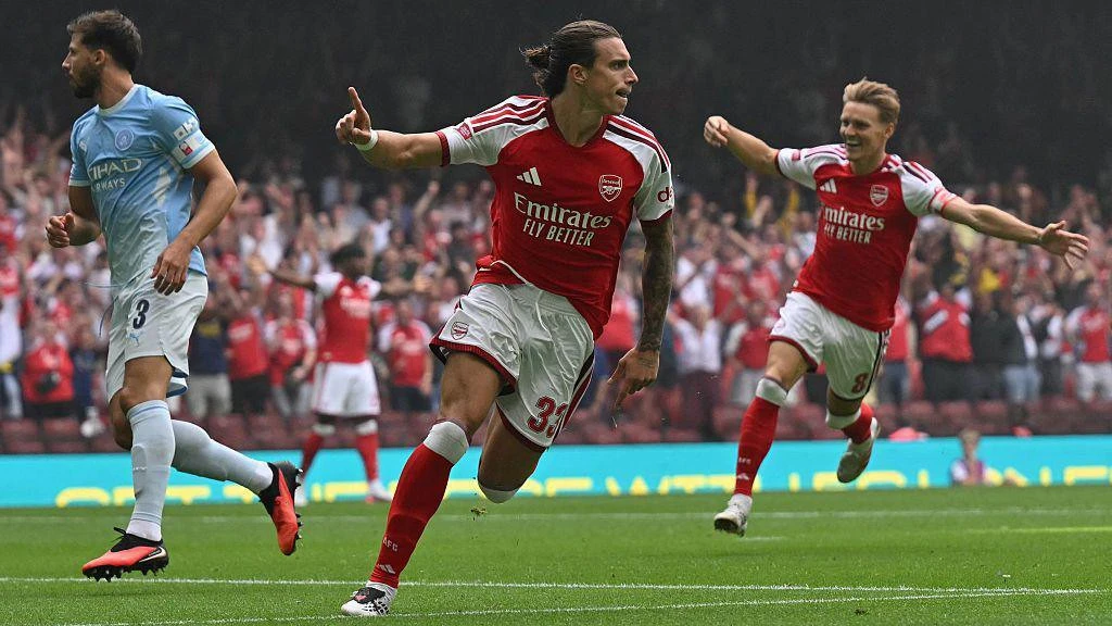 “Arsenal” “Siti”ni darmadağın etdi