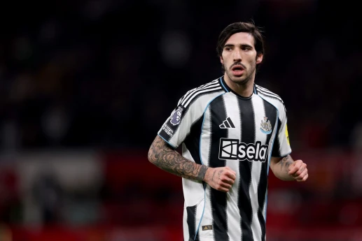 "Nyukasl"ın kapitanı "Real"ın HƏDƏFİNDƏ 