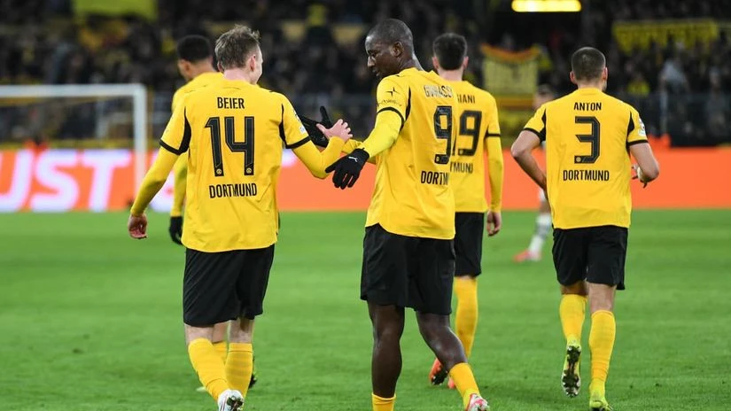 “Borussiya” son dəqiqədə sevindi