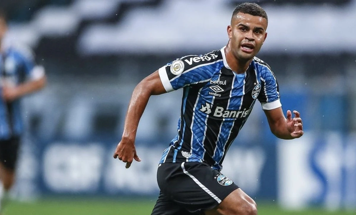 “Qremio”nun futbolçusu Premyer Liqada çıxış edəcək