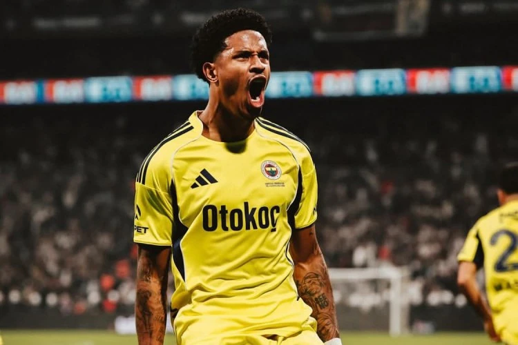 "Fənərbaxça"nın müdafiəçisi "Roma"nın hədəfində