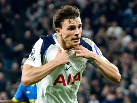 Palinya “Tottenhem”də qalmaq istəmir 