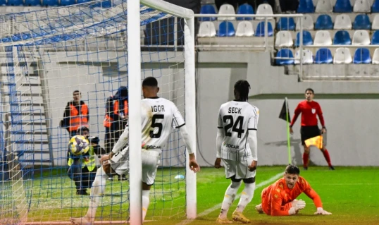 "Neftçi" "Kayrat"la qarşı-qarşıya