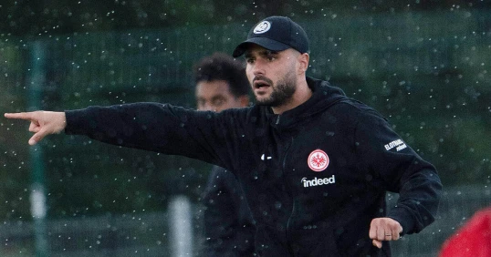 Dennis Şmitt: "Ayntraxt" "Qarabağ"la matçda yaxşı oyun sərgiləyə bilər"