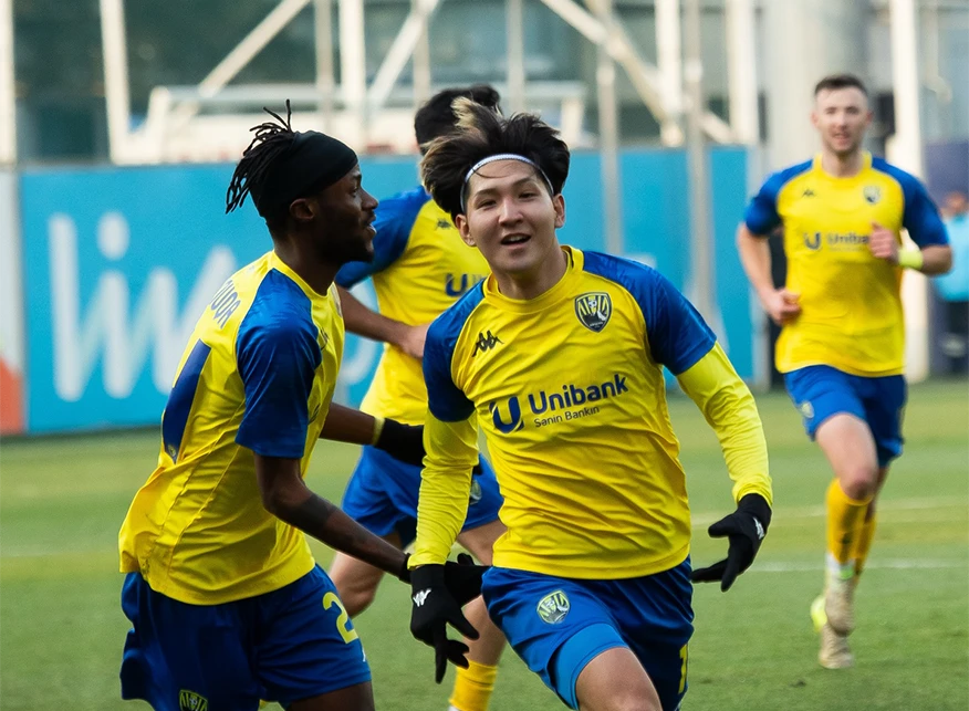 Səfərdə 100-cü qələbə