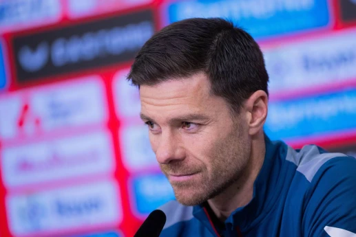 Xabi Alonso "Liverpul"u çalışdıra bilər