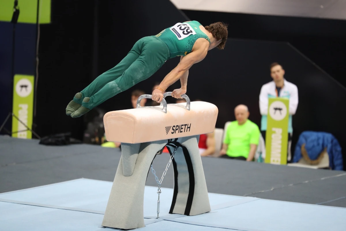 Daha bir gimnastımız Dünya Kubokunun finalında - FOTO 
