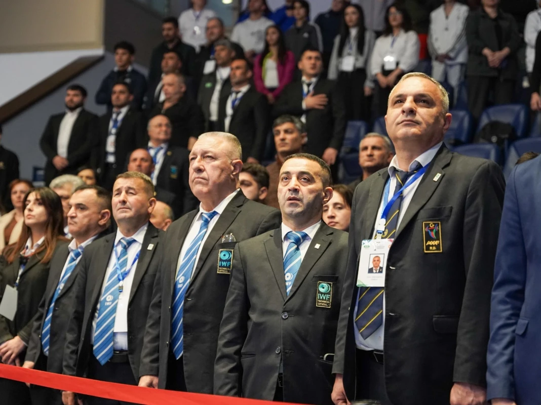 Ağırlıqqaldırma üzrə Azərbaycan çempionatına start verilib - FOTO 