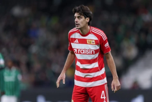 Portuqaliyalı müdafiəçi “Fənərbaxça”nın hədəfində