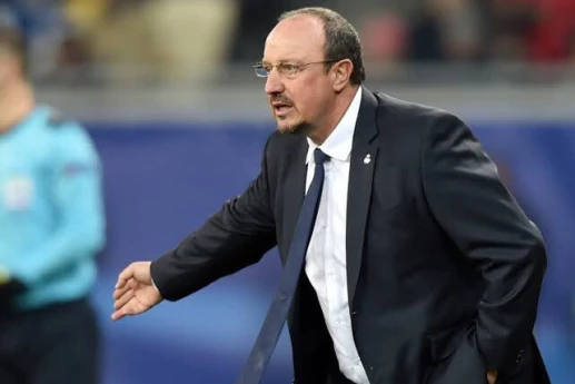 Benitez istefaya göndərildi