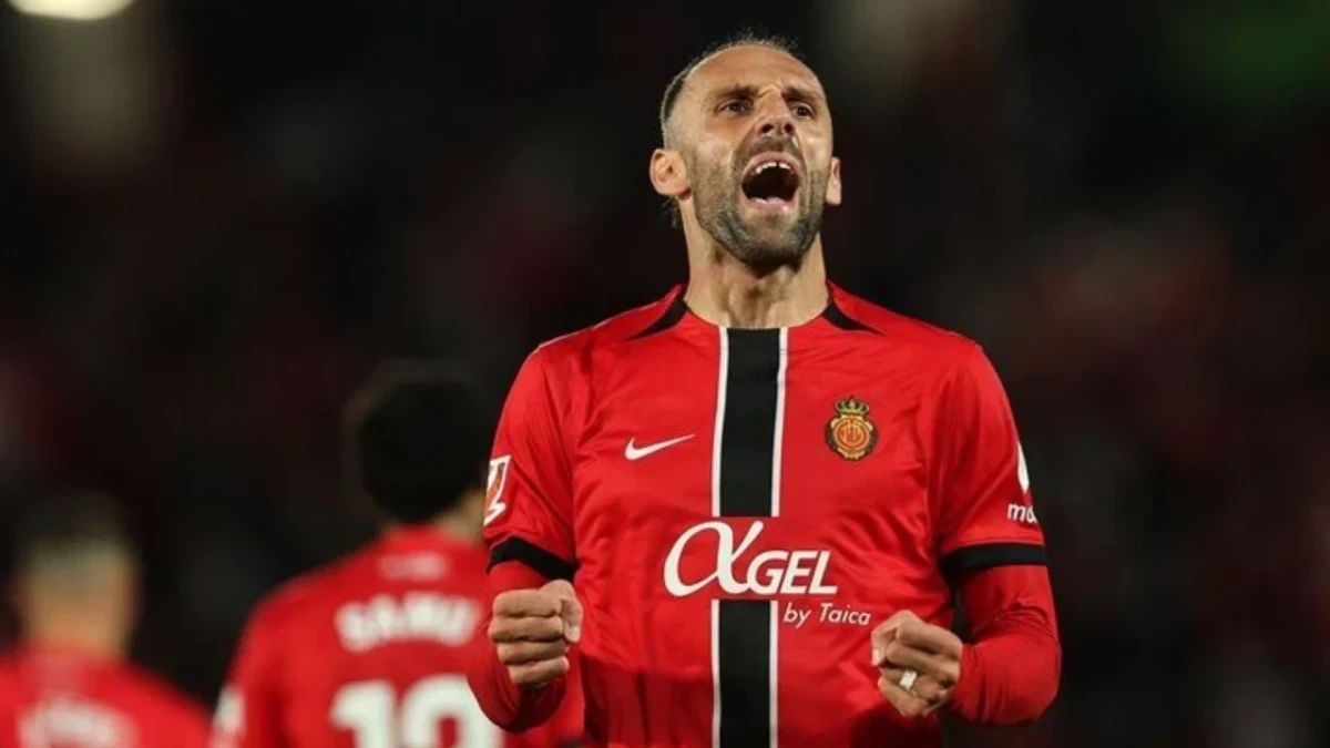 Muriqi “Fənərbaxça”ya qayıdır - “Qalatasaray”ın təklifini rədd etdi 
