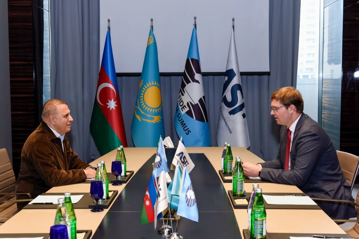 FIDE prezidenti Bakıya səfər edib - FOTO 