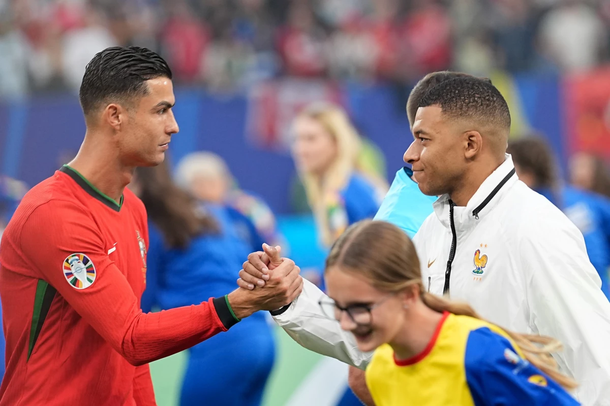 Ronaldodan Mbappeyə məsləhət: “Madriddə olsaydım, ona öyrədərdim”
