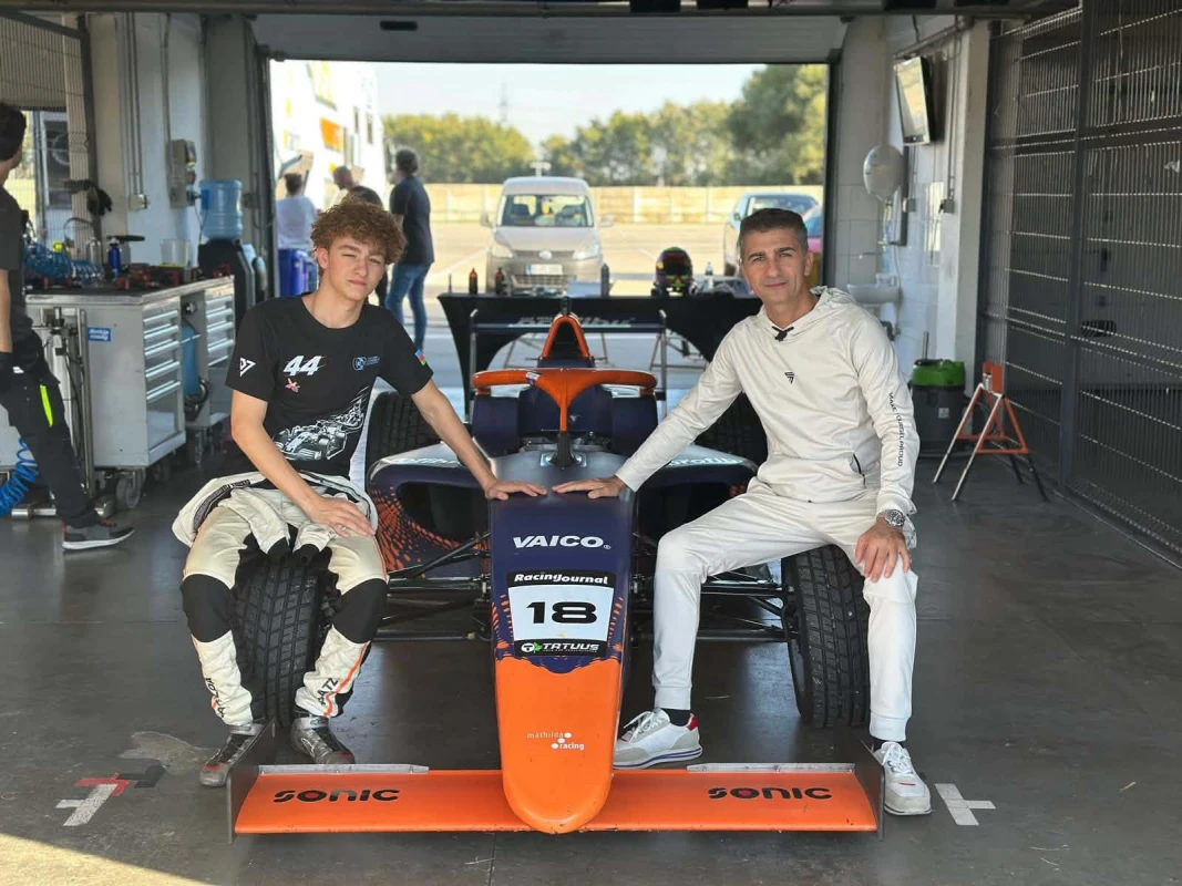 Azərbaycanlı Formula 4 pilotu Davin Cəfərov Slovakiya Ring trasında növbəti testlərini uğurla başa vurub!