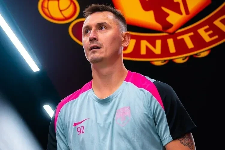 “Sabah”ın futbolçusu UEFA-nın rəmzi komandasında - FOTO 