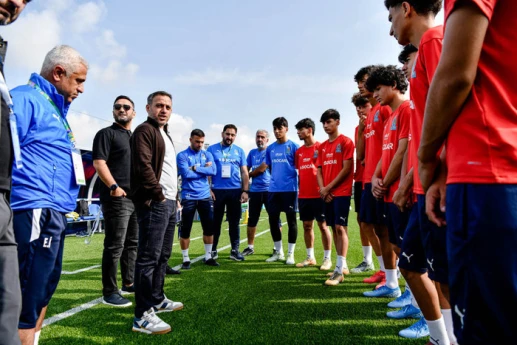 Ayxan Abbasov U-16 millisi ilə görüşüb