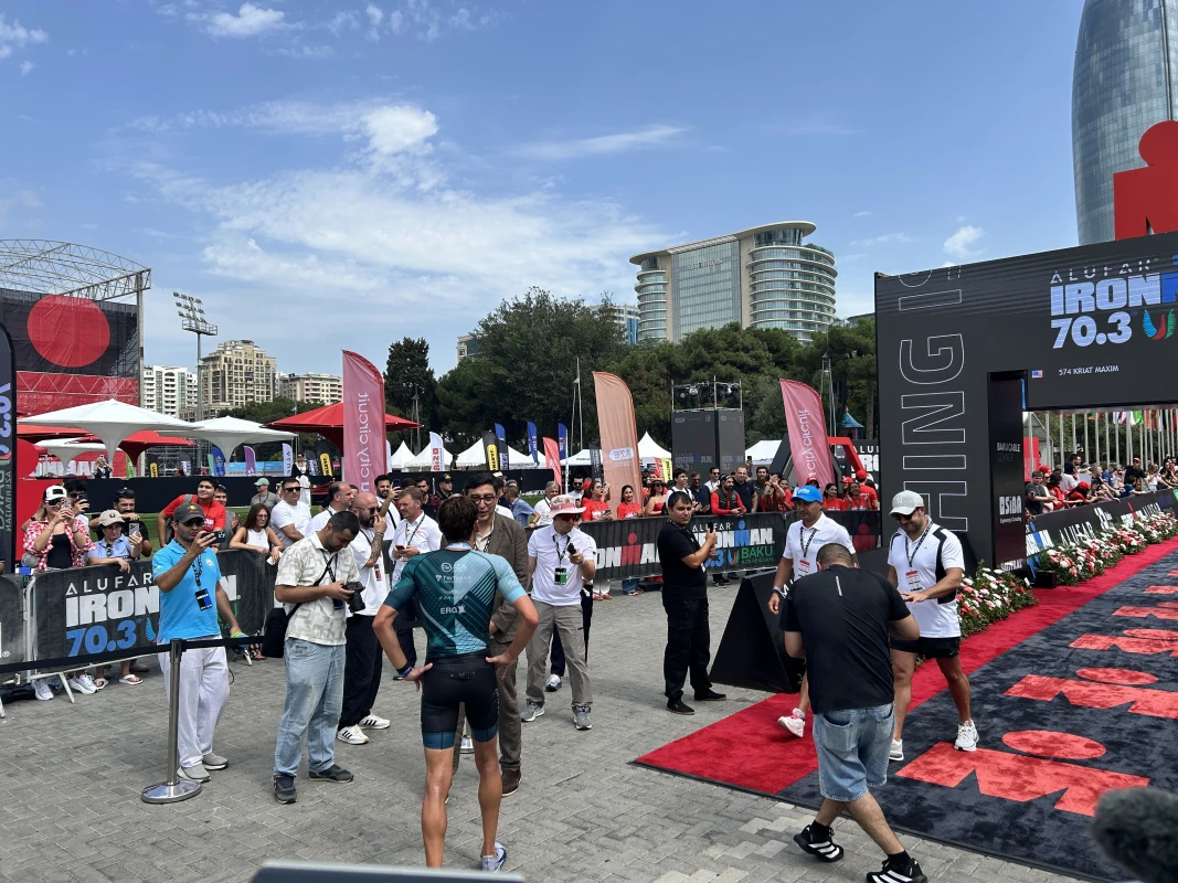 “IRONMAN 70.3 Baku”: Finişə ilk çatan idmançı müəyyənləşib - FOTO 