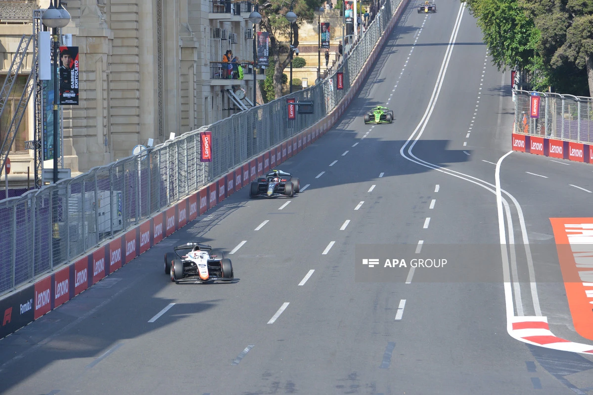 “Formula 1”: Sərbəst yürüşə start verildi