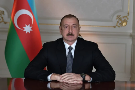 İlham Əliyev və birinci xanım Mehriban Əliyeva "Formula 1" üzrə Azərbaycan Qran-Prisinin əsas yarışına baxırlar